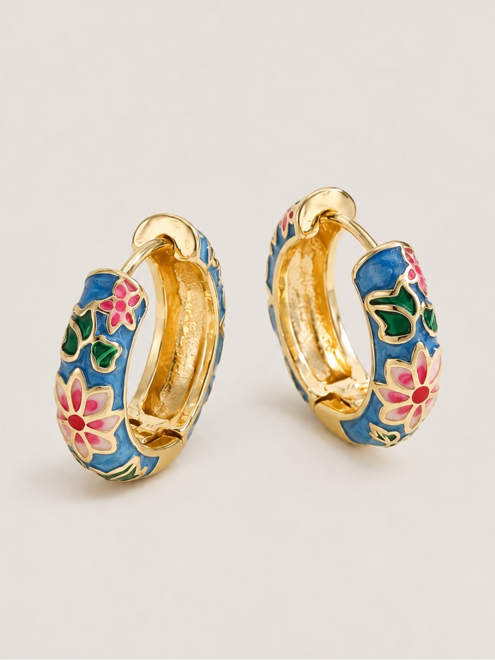 New! Blue Floral Earrings NWOT